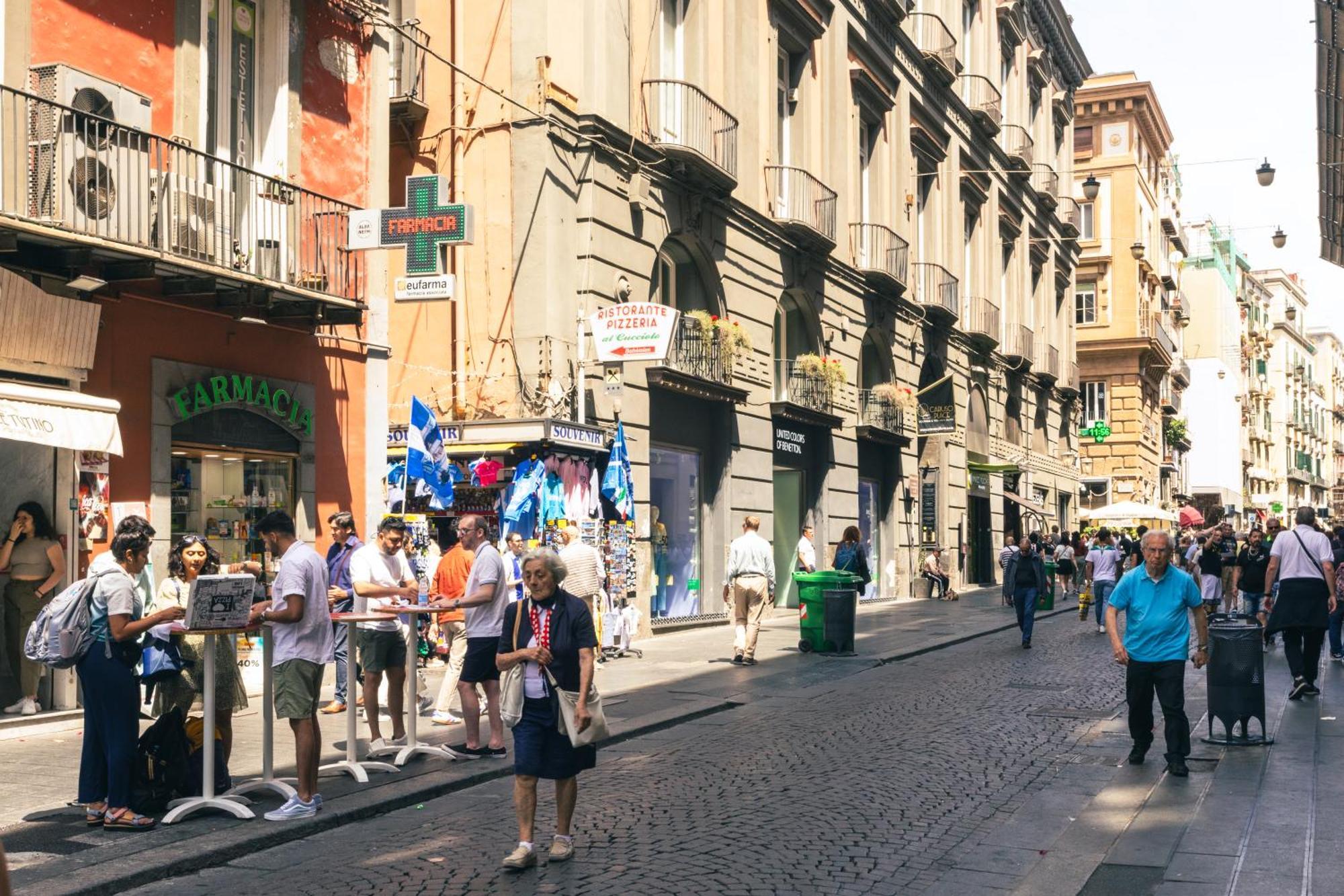 Appartamento Song House Centro Storico 5 Pax Napoli
